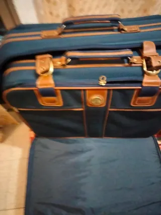 Juego de 2 maletas azul y marrón