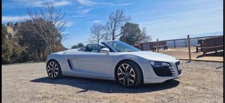 Audi R8 2011 v8 spyder