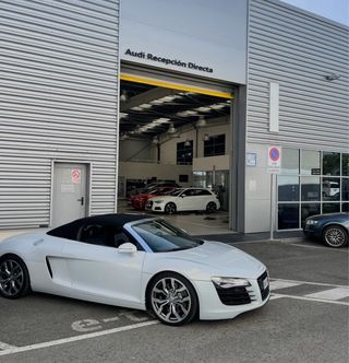 Audi R8 2011 v8 spyder