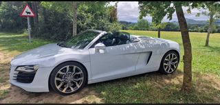 Audi R8 2011 v8 spyder