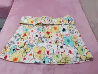 Falda mini estampada floral T.36