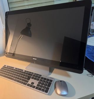 ASUS Zen Aio ZN241IC Plata