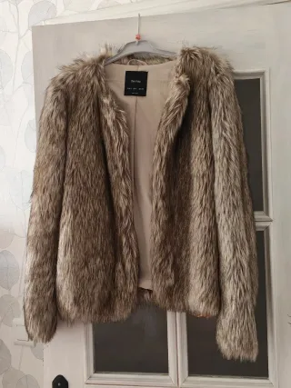 Bershka Chaquetón Pelo Talla S