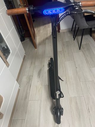 Patinete eléctrico negro smartGyro