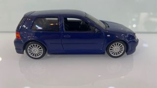 Maisto Golf 4 R32 Azul Escuro 1:24