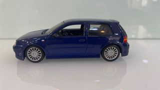 Maisto Golf 4 R32 Azul Escuro 1:24