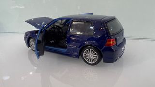 Maisto Golf 4 R32 Azul Escuro 1:24