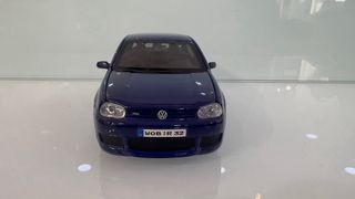 Maisto Golf 4 R32 Azul Escuro 1:24