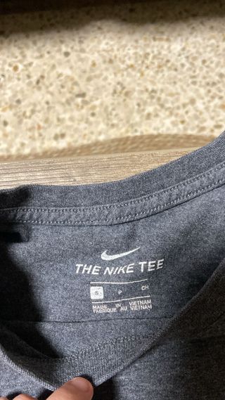 Camiseta Nike Air Gris