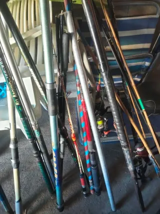 Lote de cañas de pesca