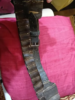 Cartucciera sportiva vintage in cuoio