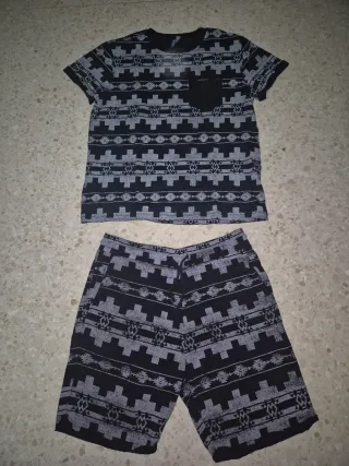 Conjunto Camiseta y Pantalón Corto