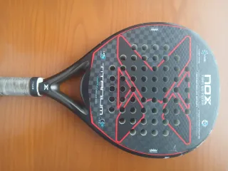 Pala de pádel NOX Titanium