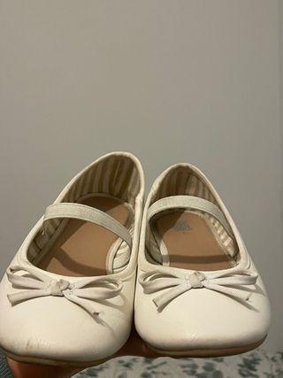 Lote Zapatos Niñas (Blanco, Rosa, Marrón, Plata)