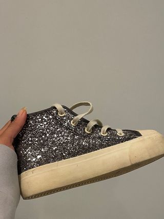 Lote Zapatos Niñas (Blanco, Rosa, Marrón, Plata)