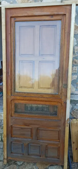Puertas de madera antigua