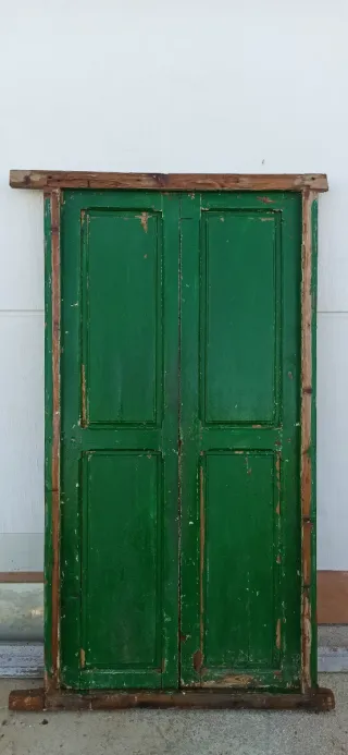 Puertas de madera antigua