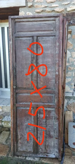 Puertas de madera antigua