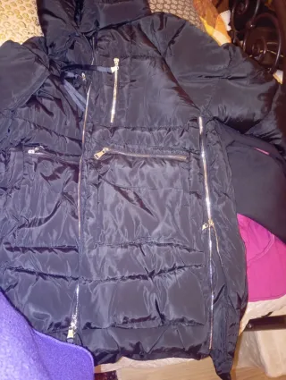 Piumino donna nero con cappuccio