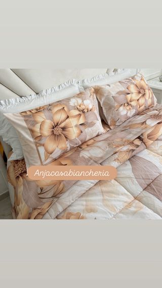 Trapunta con lenzuolo floreale