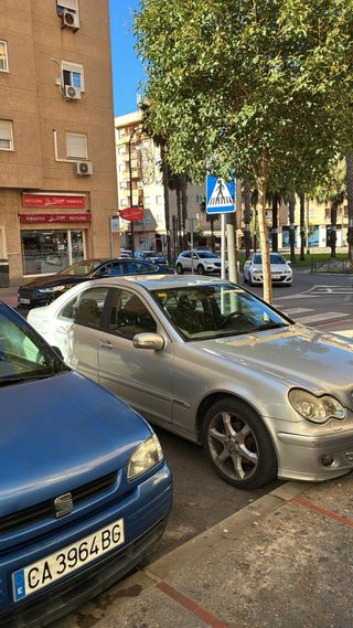 Mercedes-Benz C200 2005