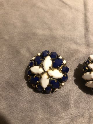Orecchini vintage clip blu e bianchi