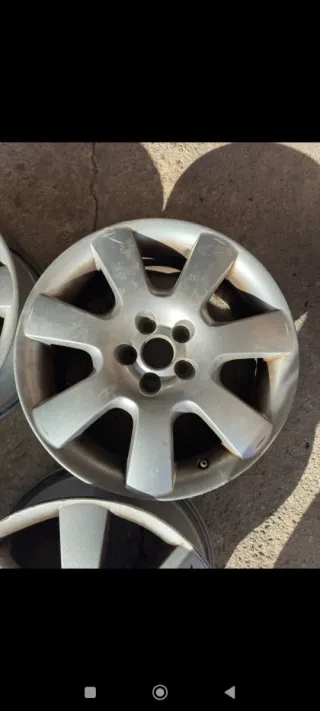 Llanta Volkswagen Golf 16"