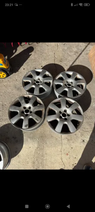 Llanta Volkswagen Golf 16"
