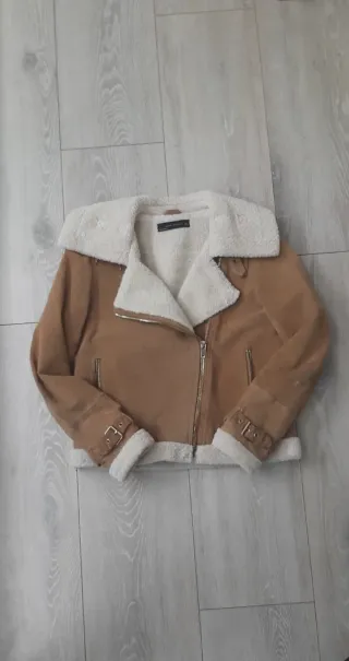 Cazadora efecto ante Zara forrada talla M