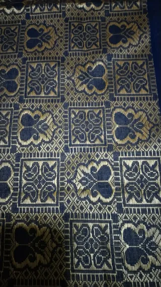 Pashmina azul y dorada con diseño