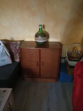 Mueble ratán 2 puertas, como nuevo