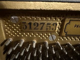 Piano Vertical PETROF. Maquinaria Renner