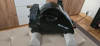 Máquina Pedaleta Eléctrica con Mando