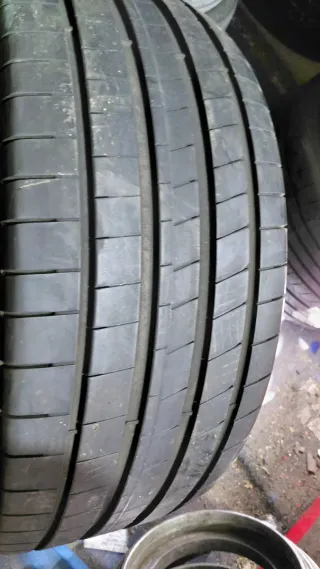 Neumático 275/45/20