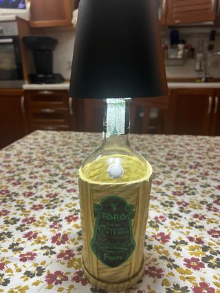 Lampada bottiglia Toro in paglia