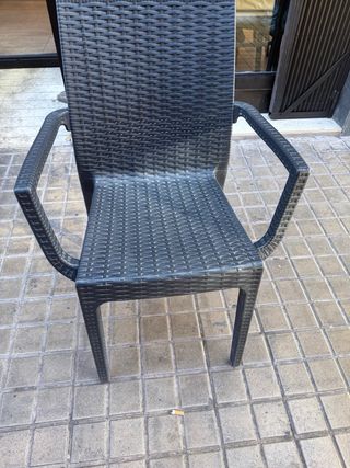 Mesa y sillas para restaurante