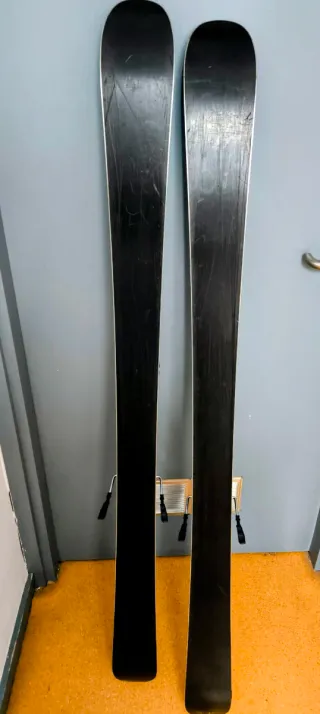 Esquís Black Crows Junius 150 + Fijaciones Marker