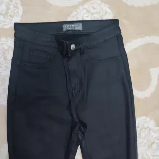 Pantaloni donna in pelle neri