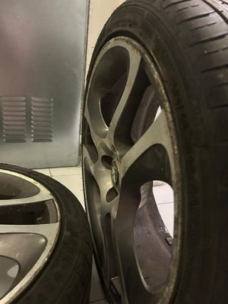 Llantas Alfa Romeo 18” con neumáticos 225/40/R18
