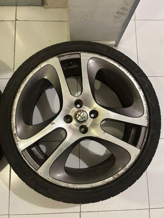 Llantas Alfa Romeo 18” con neumáticos 225/40/R18