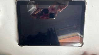 TABLET CON TECLADO Y RATÓN