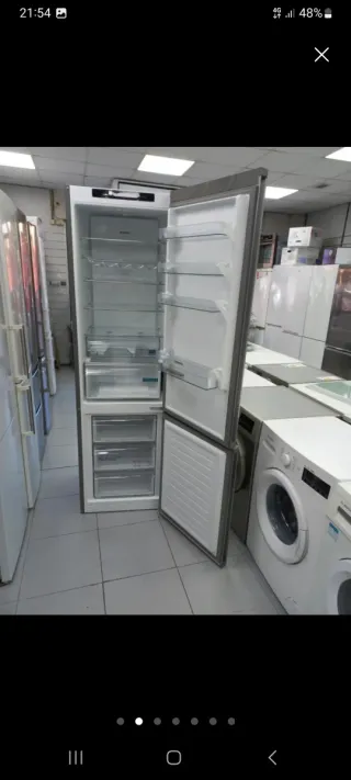 Nevera Siemens 2,cm nueva con tara 1 años garantía