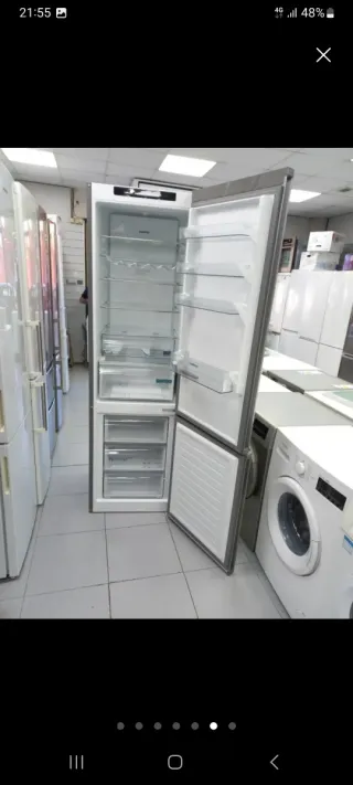 Nevera Siemens 2,cm nueva con tara 1 años garantía