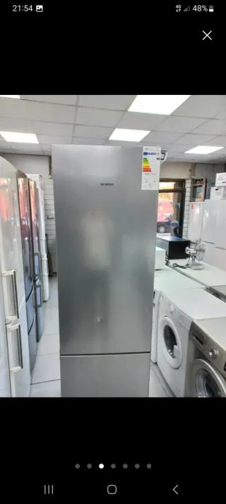 Nevera Siemens 2,cm nueva con tara 1 años garantía