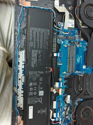 Pantalla Portátil Asus G733Q 2K 165Hz