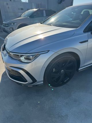 VW Golf R-Line 2.0TDi 150cv automatico