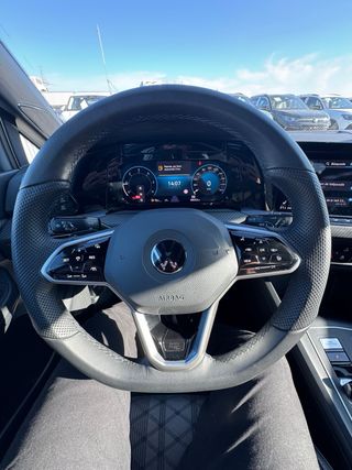 VW Golf R-Line 2.0TDi 150cv automatico