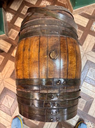 Barril de vino antiguo