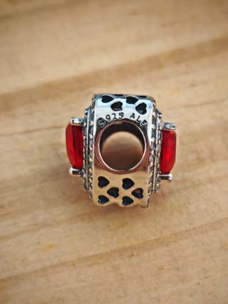 Charm Corazón Rojo Brillante Plata