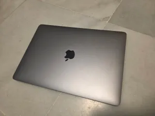 MacBook Pro 2017 Gris Espacial 126 gb